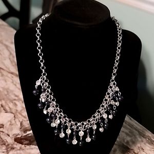 Necklace and earring set (new)